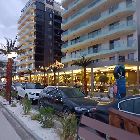 Patra's Mamaia Nord Apartment