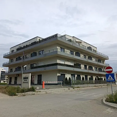 Patra's Mamaia Nord Apartment *